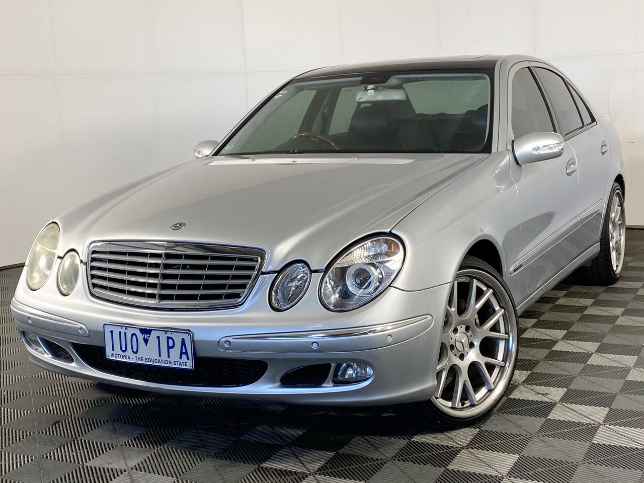 2006 Mercedes Benz E200 KOMPRESSOR Elegance W211 Automatic Sedan ...