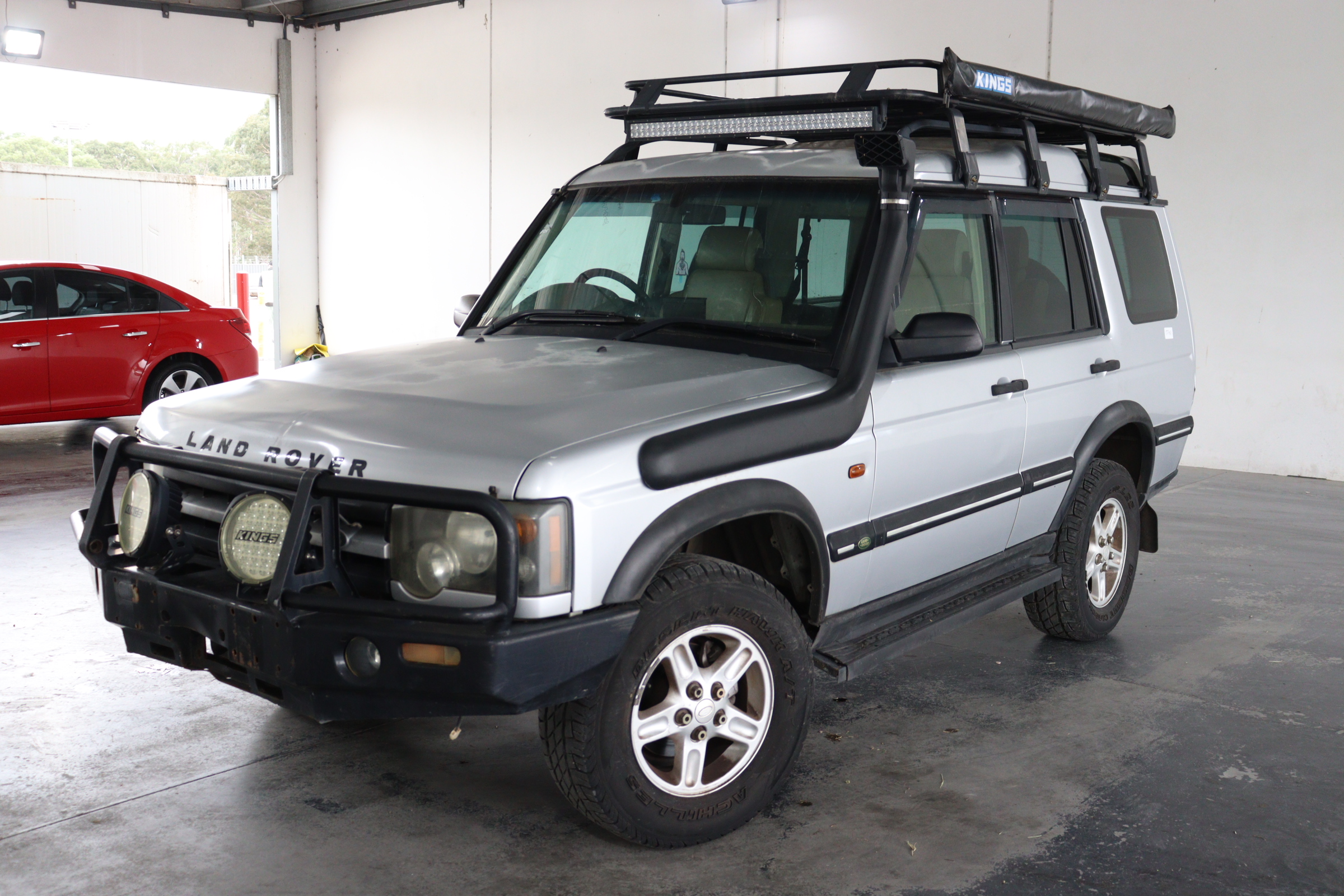 Land Rover Discovery V8 (4x4) Manual Wagon Auction (0001-20049333 ...