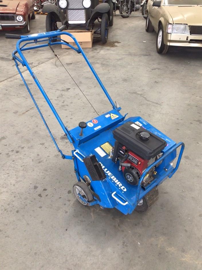 Lawn Corer Auction (00423021950) Grays Australia