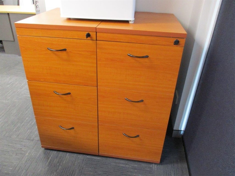 Qty Office Furniture Auction (07027038630) Grays Australia