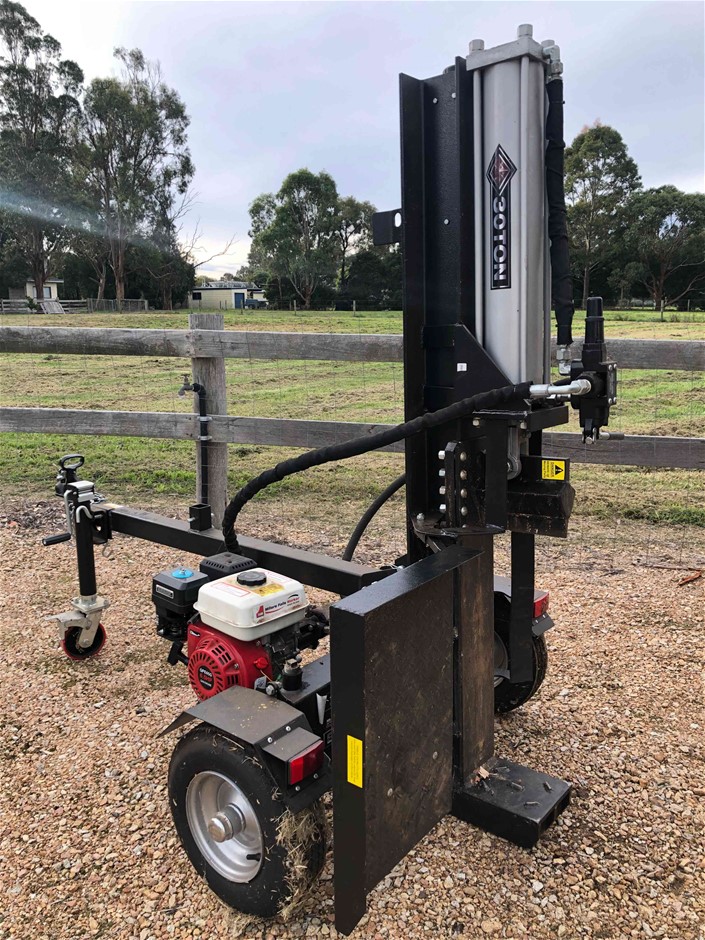 2019 Black Diamond Towable (Vertical & Horizontal) 30 Tonne Wood