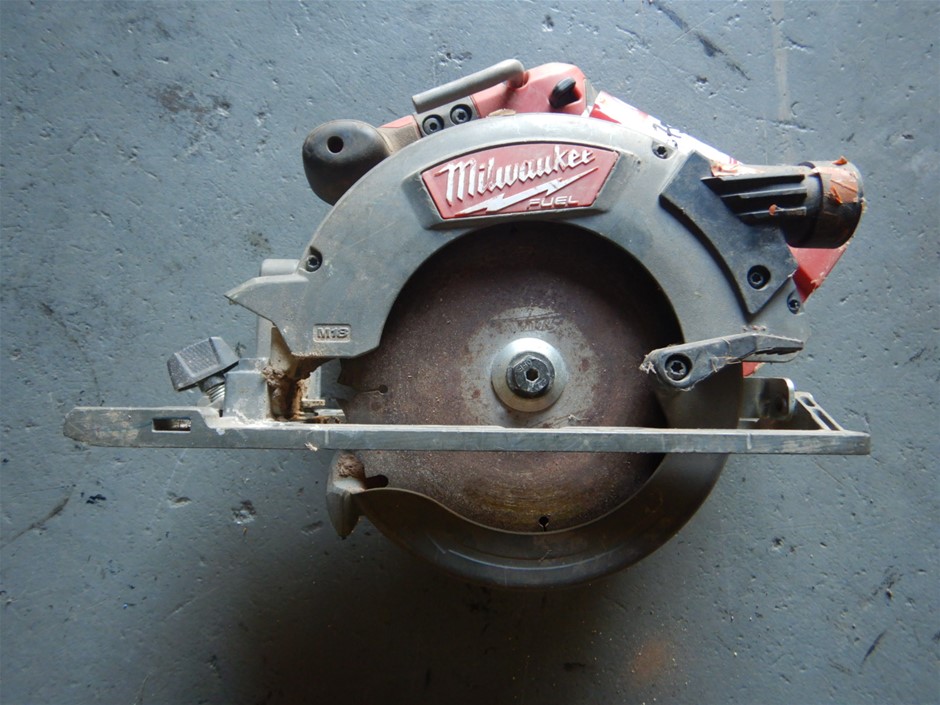 Milwaukee ccs55 circular online saw