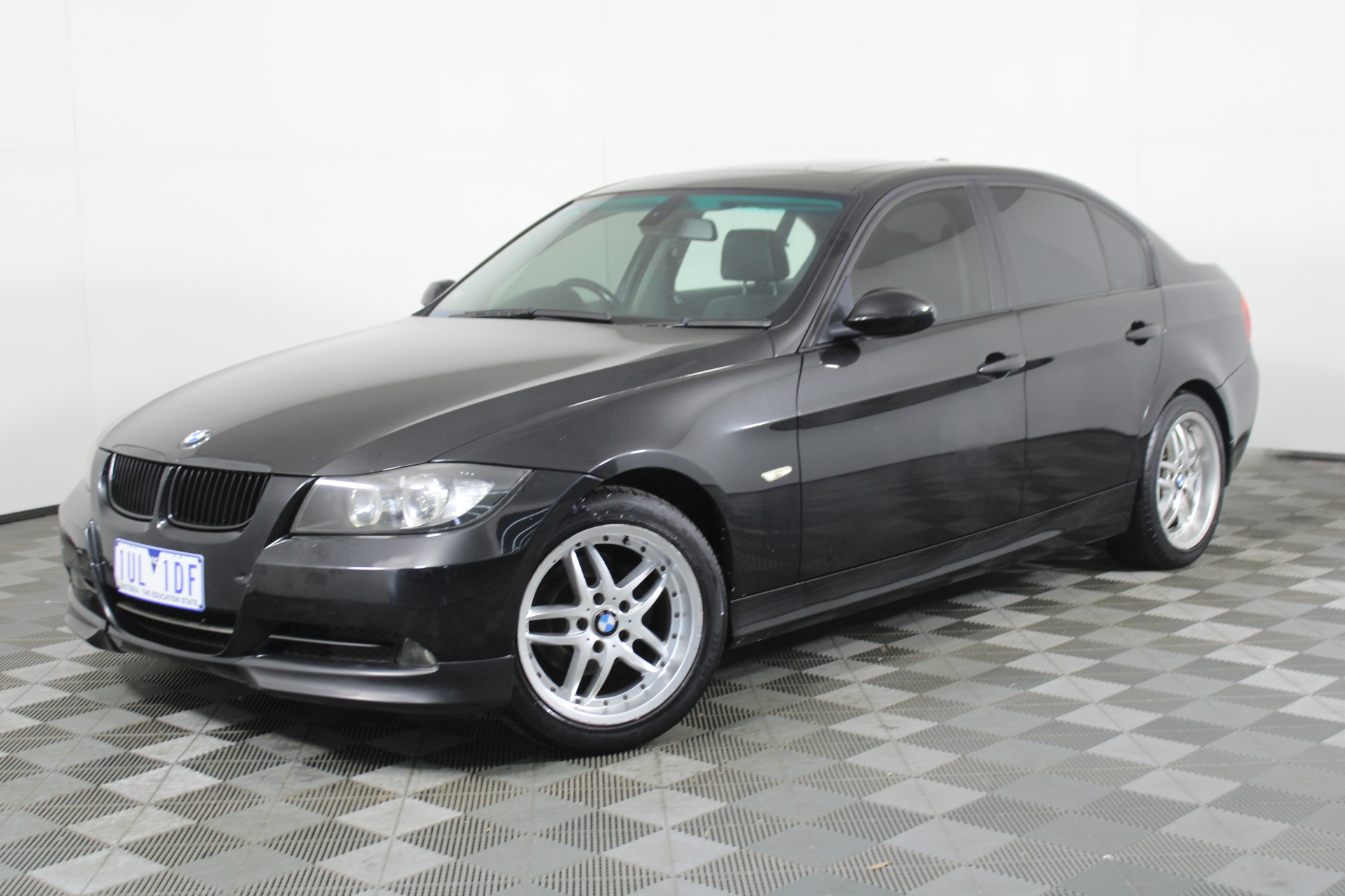 2006 BMW 320i E90 Automatic Sedan Auction (0001-20052941) | Grays Australia