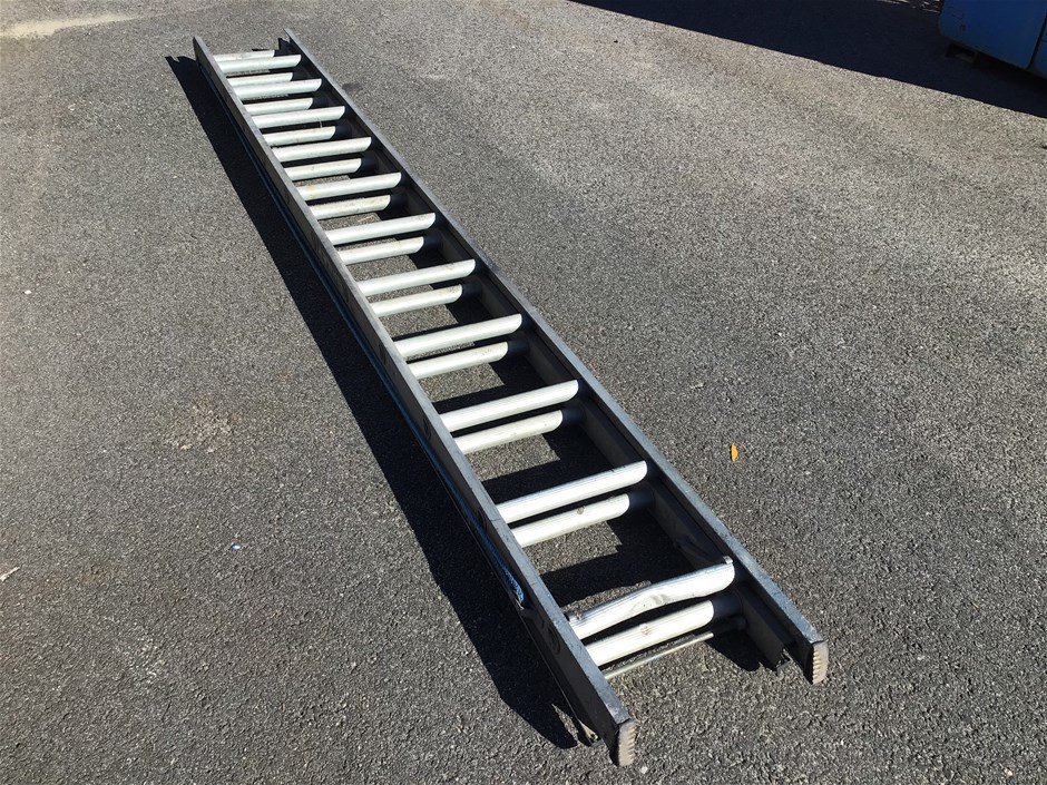 Bailey Galaxy 12 Rung Aluminium Extension Ladder Auction (0071-9032965 ...