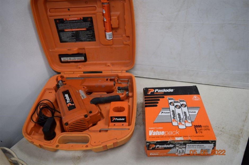 Paslode Impulse Cordless Frame Nailing Gun Auction (00939032117
