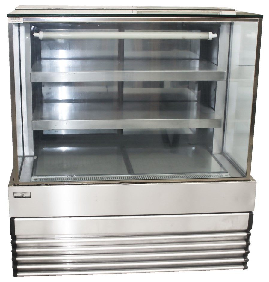 KOLDTECH SQUARE GLASS CAKE DISPLAY FRIDGE Auction (00585049184