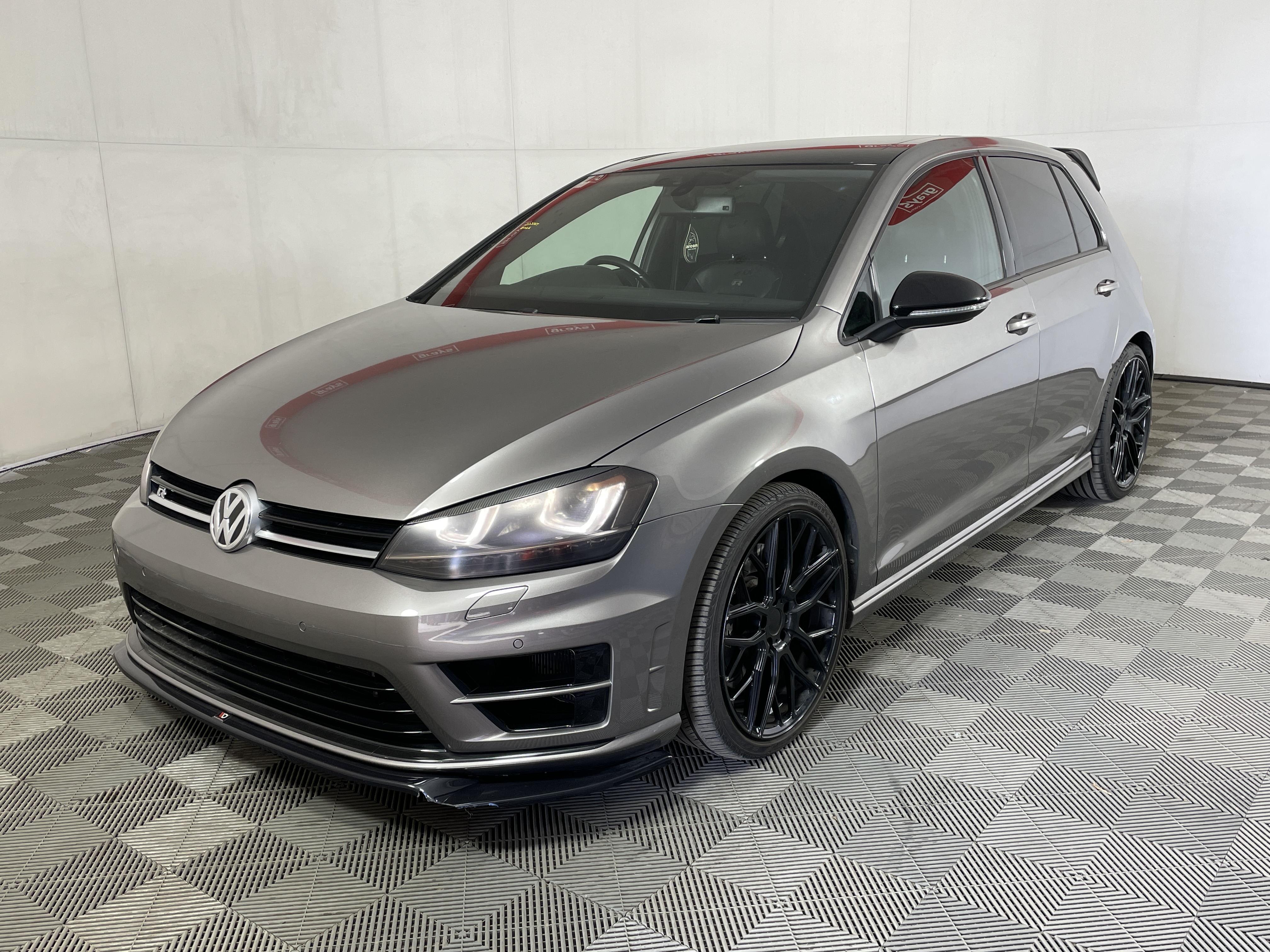 Volkswagen Golf R A7 Automatic Hatchback Auction (0001-10323054 ...