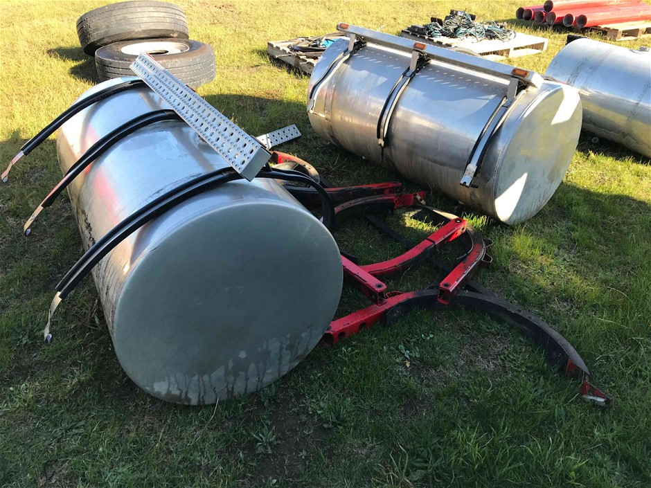 2x 500L Alloy Fuel Tanks Auction (00863022592) Grays Australia