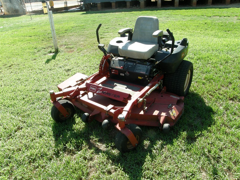 Zero Turn Ride On Mower 6/11/02 Toro 250 Series Z Master (62 inch