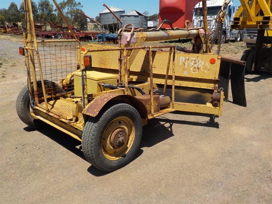 Pacific Ace Tow Behind Road Sweeper Auction (00043022895) Grays