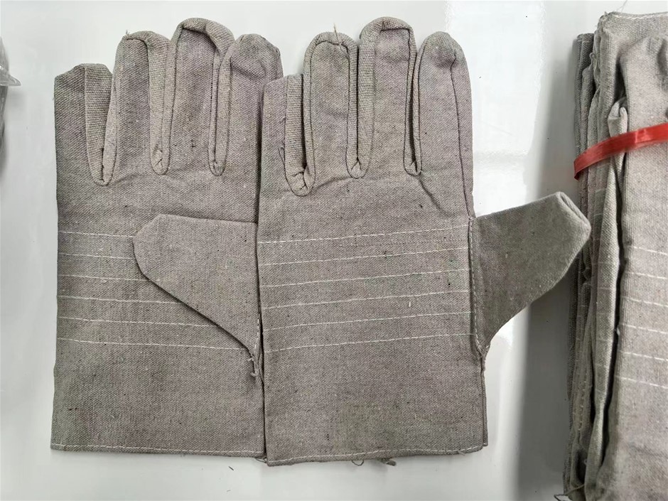 Garden Gloves Medium Size Auction (00073023159) Grays Australia
