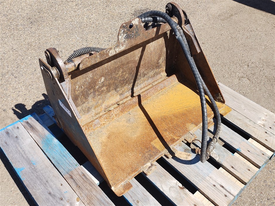 Kanga 4 in 1 Bucket Bucket Attachment Auction (00717040707) Grays Australia