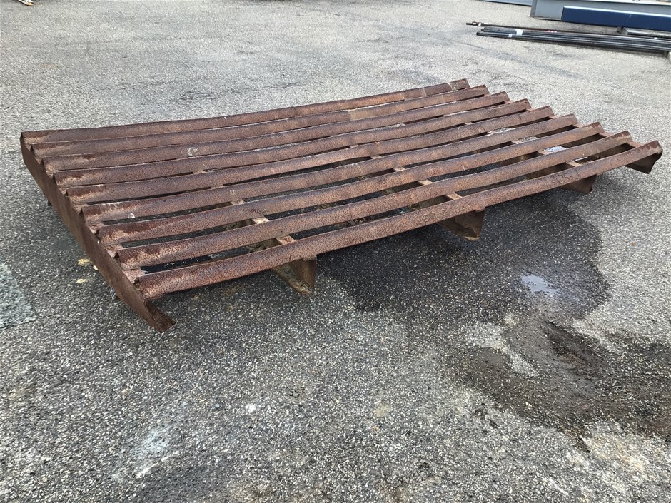 Steel Cattle Grate Auction (01107040904) Grays Australia