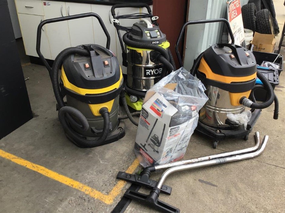 4 x Assorted Vacuum Cleaners Auction (02007040987) Grays Australia
