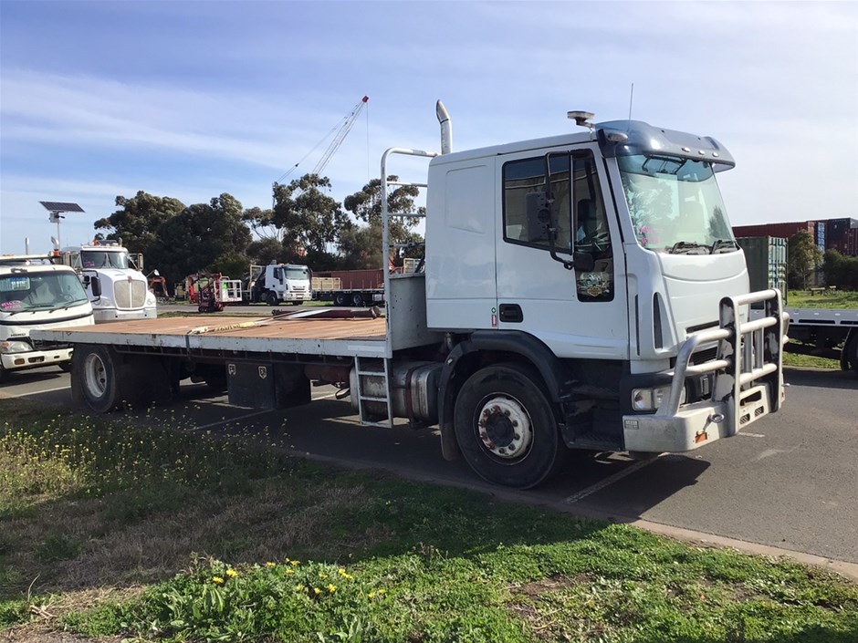 <p>2006 Iveco Eurocargo (4 x 2) Tray Body Truck</p>