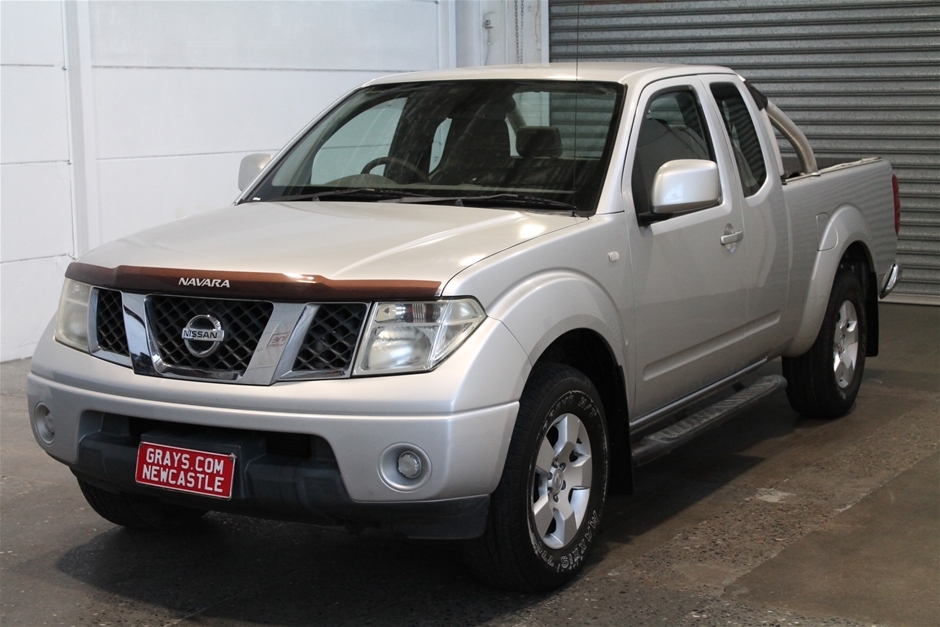 Nissan Navara ST-X 4X4 KING CAB D40 Turbo Diesel Automatic Ute Auction ...