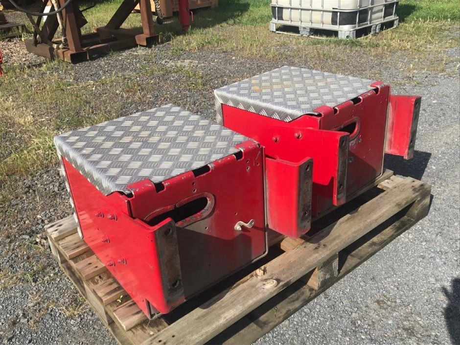 2x Alloy Kenworth Battery Boxes Auction (0052-3023065) | Grays Australia