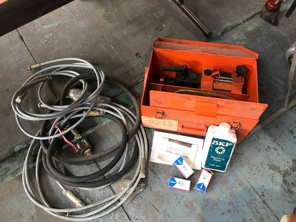 SKF Oil Injector Pump Set Auction (02153023358) Grays Australia