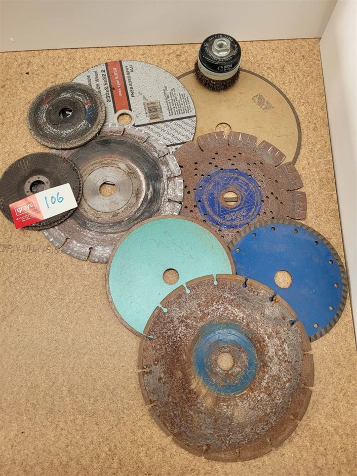 Selection of new and used angle grinder disks Auction (01063023676