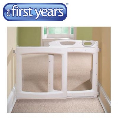 The First Years Everywhere Safety Gate