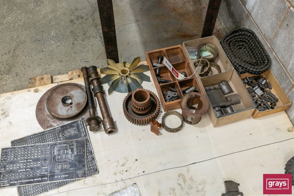 Quantity Assorted Auto Lathe Machine Spare Parts Auction (07025050715