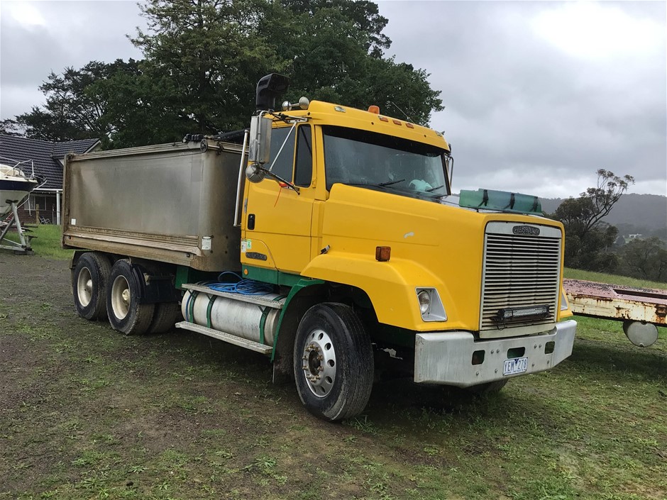 Trucks, Trailer, Roadmaking & Construction Equipment 