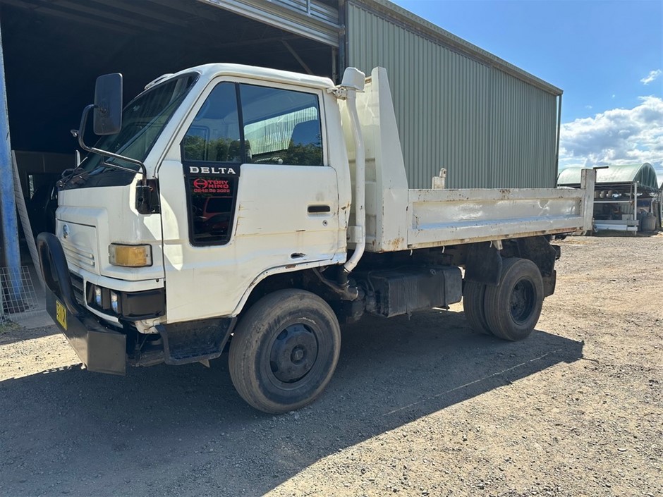 2002 Daihatsu Delta Tipper Truck Auction (0008-5052149) | Grays Australia