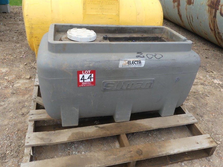 Selecta Silvan Diesel Fuel Tank Auction (00445050883) Grays Australia