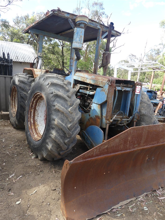 Ford County Tractor Spare Parts or Repair Auction (00175050883