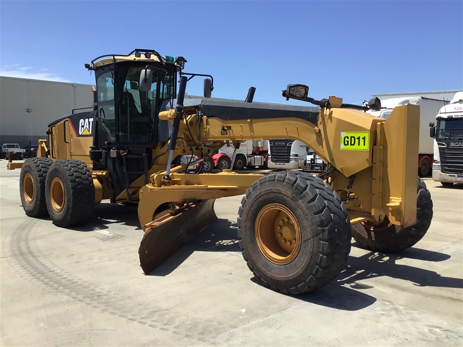 Earthmoving, Trucks, Trailers & Construction Equip