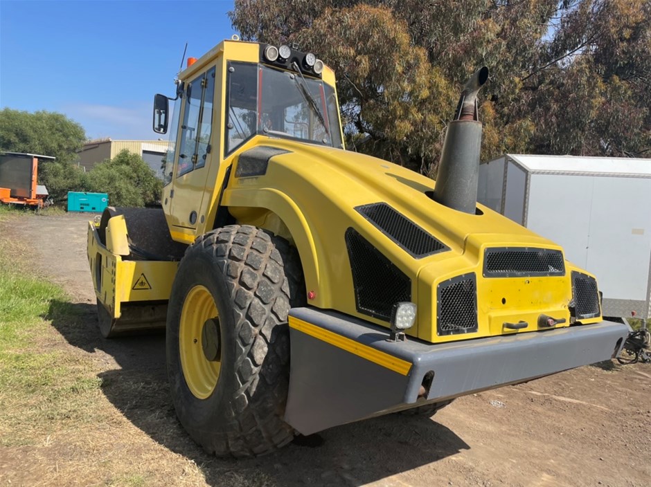 Rollers, Tractors, Hammer Attachments & Construction Equip