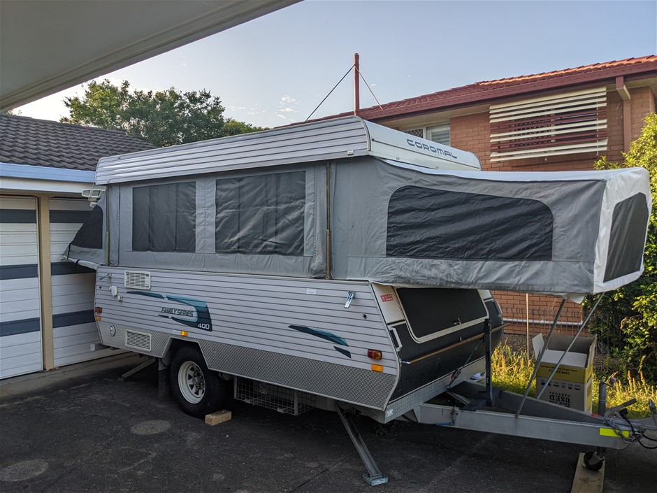 2010 COROMAL FAMILY SERIES 400 POP TOP CARAVAN 