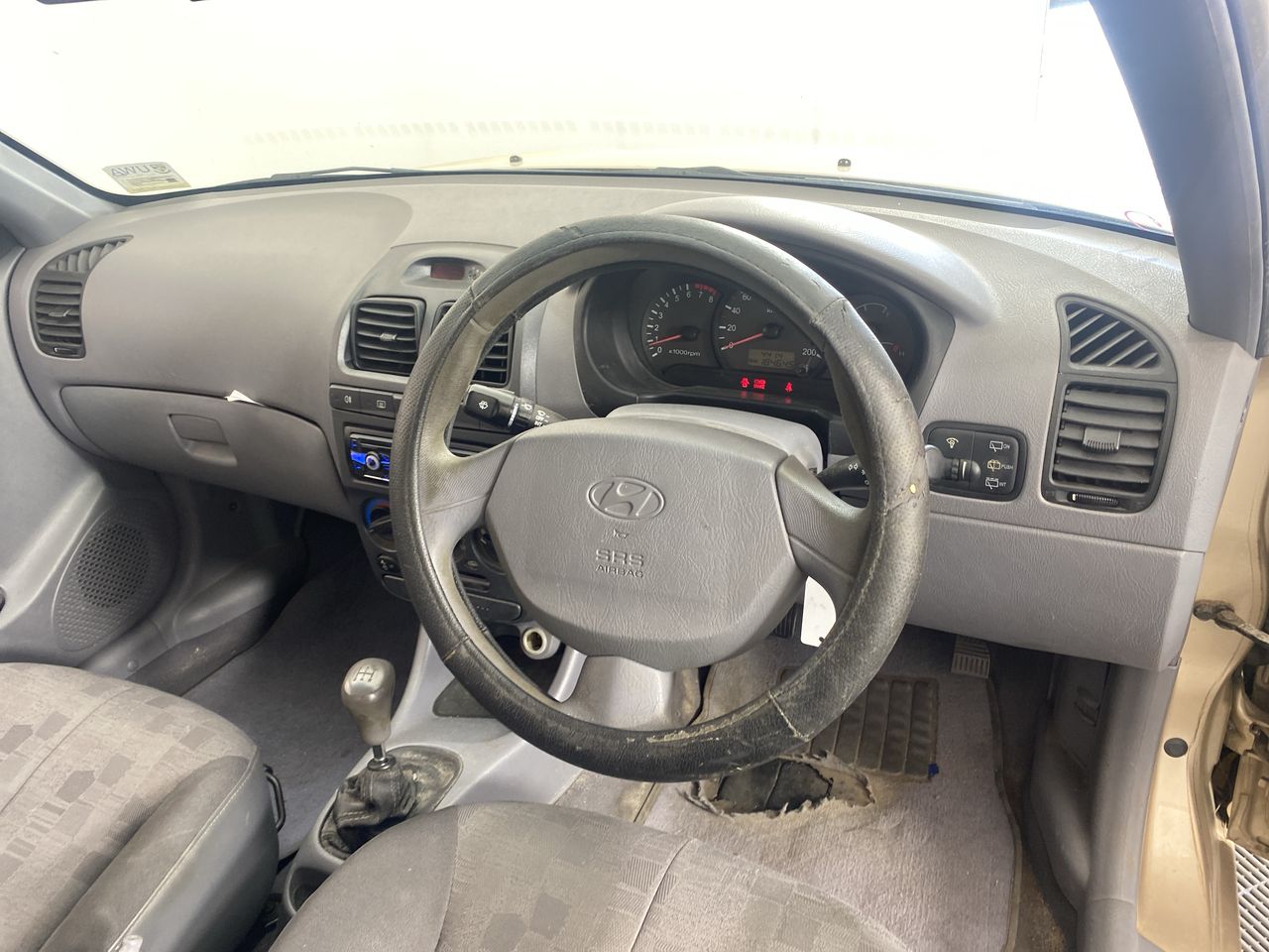 Hyundai accent store 2003 interior