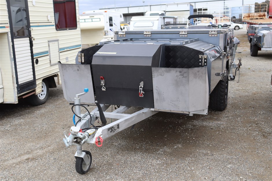 2017 BOX CAMPER TRAILER