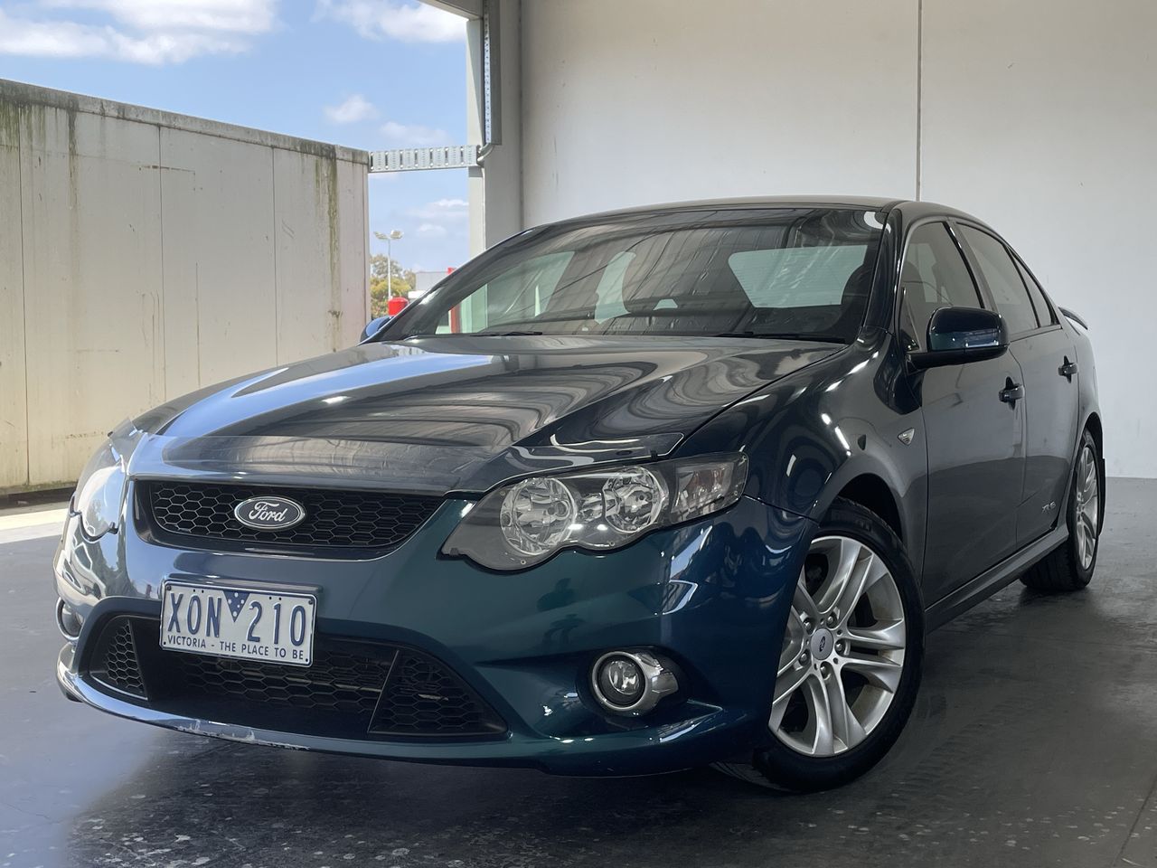xr6 ba falcon Grays