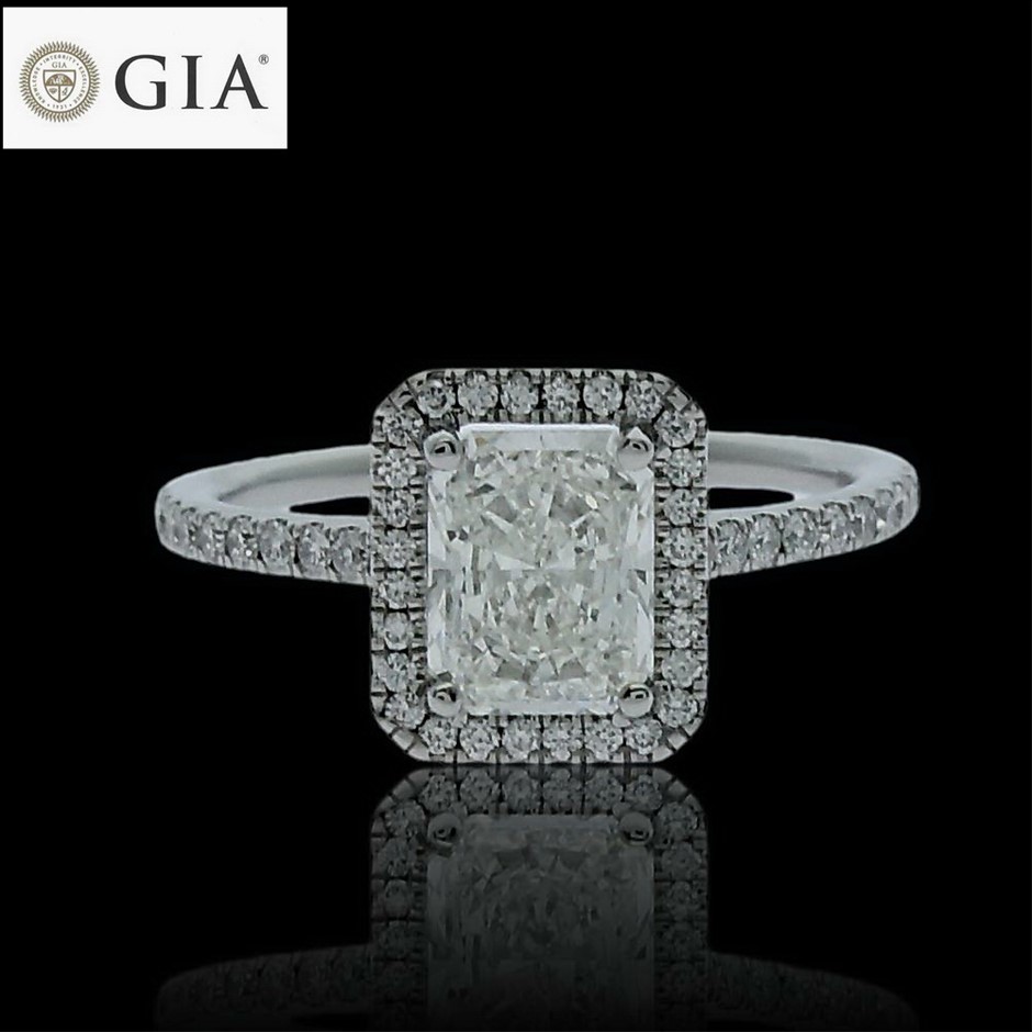 Jacobs Handcrafted Engagement Ring Collection