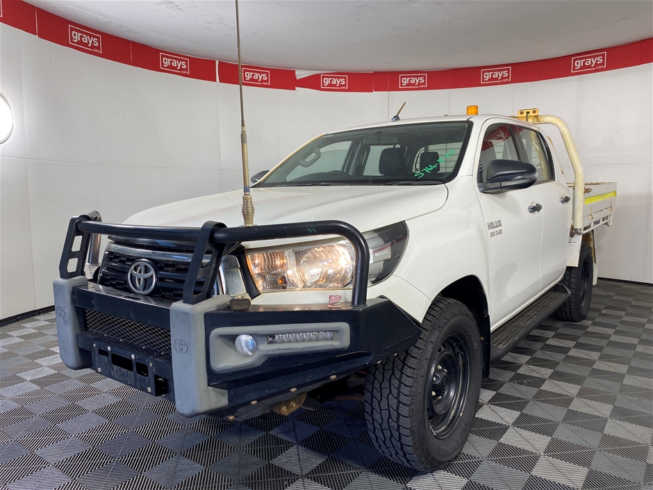 2018 Toyota Hilux 4x4 SR GUN126R Turbo Diesel Automatic Crew Cab ...