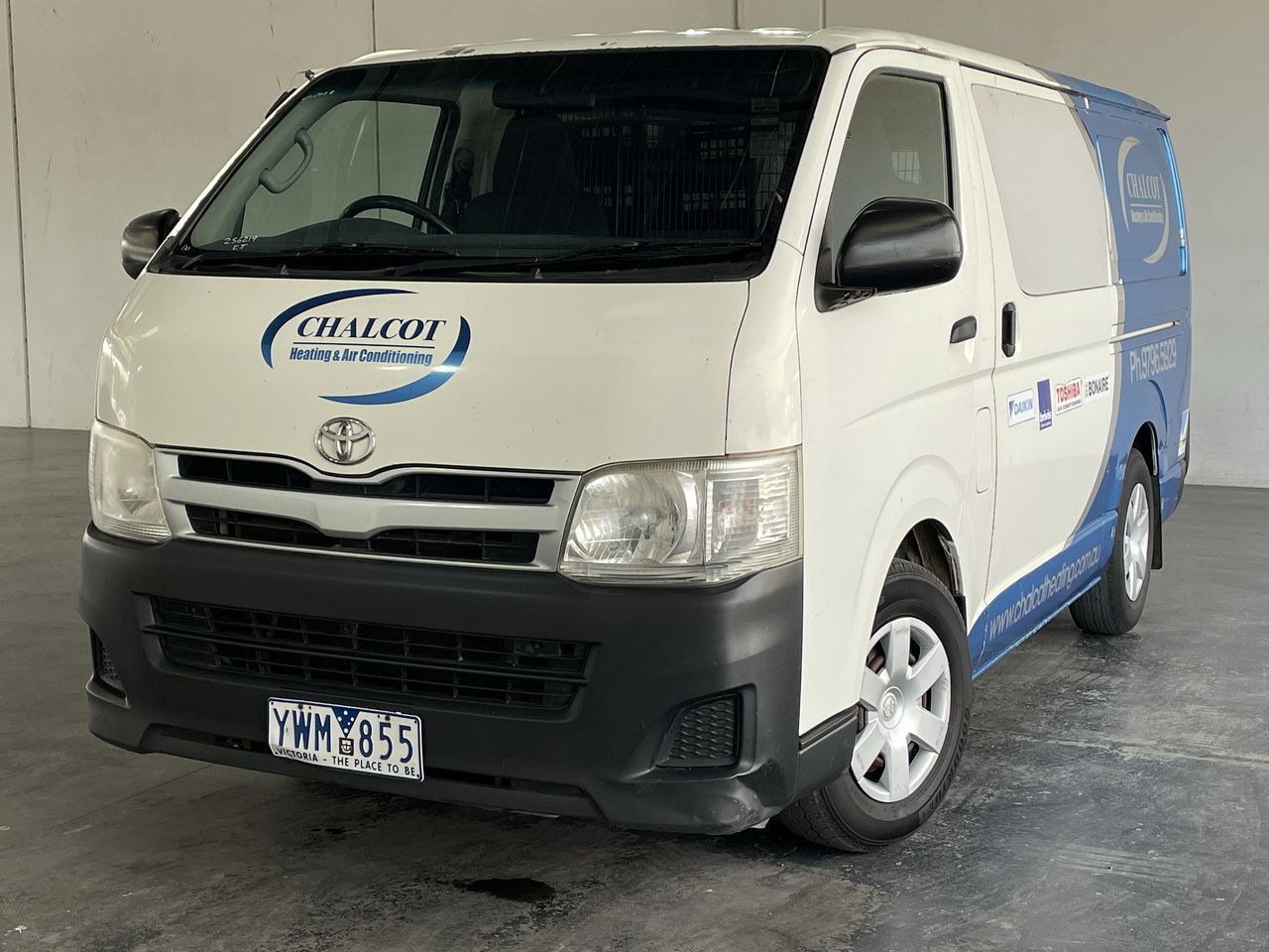 2011 Toyota HiAce LWB KDH201R T/D Manual