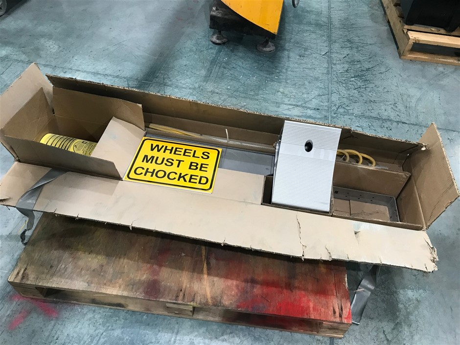 1x DL Manufacturing Smart Chock Auction (00733024465) Grays Australia