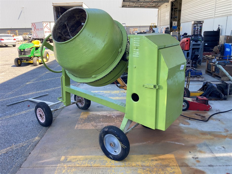 Mostly Unreserved Multi Vendor Warehouse Sale - WA