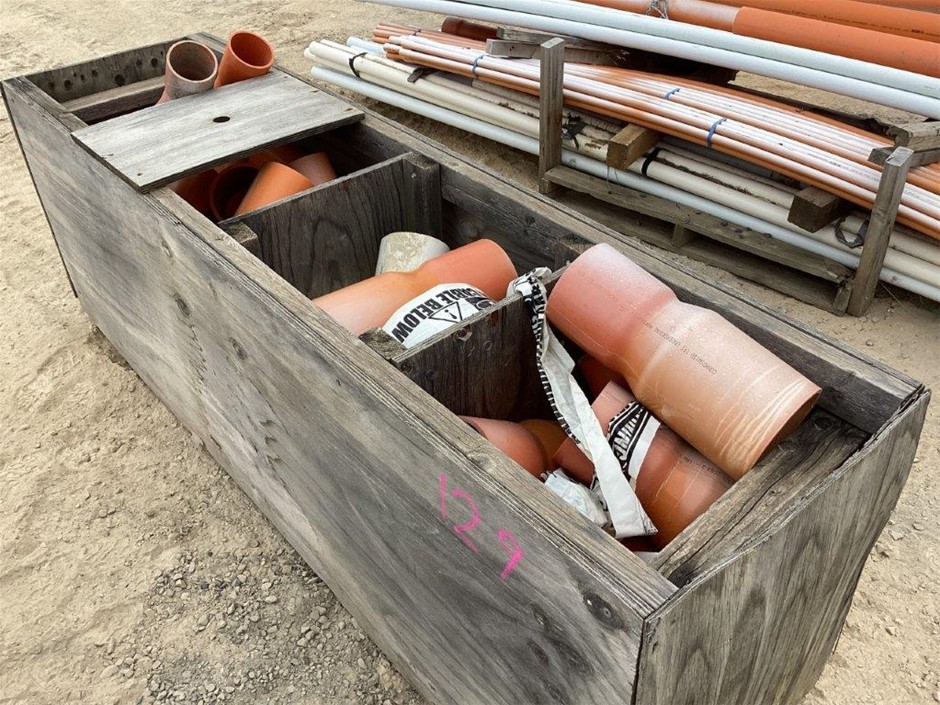 1 x Box of Assorted Electrical Conduit Joiners and Elbows Auction (01293024634) Grays Australia