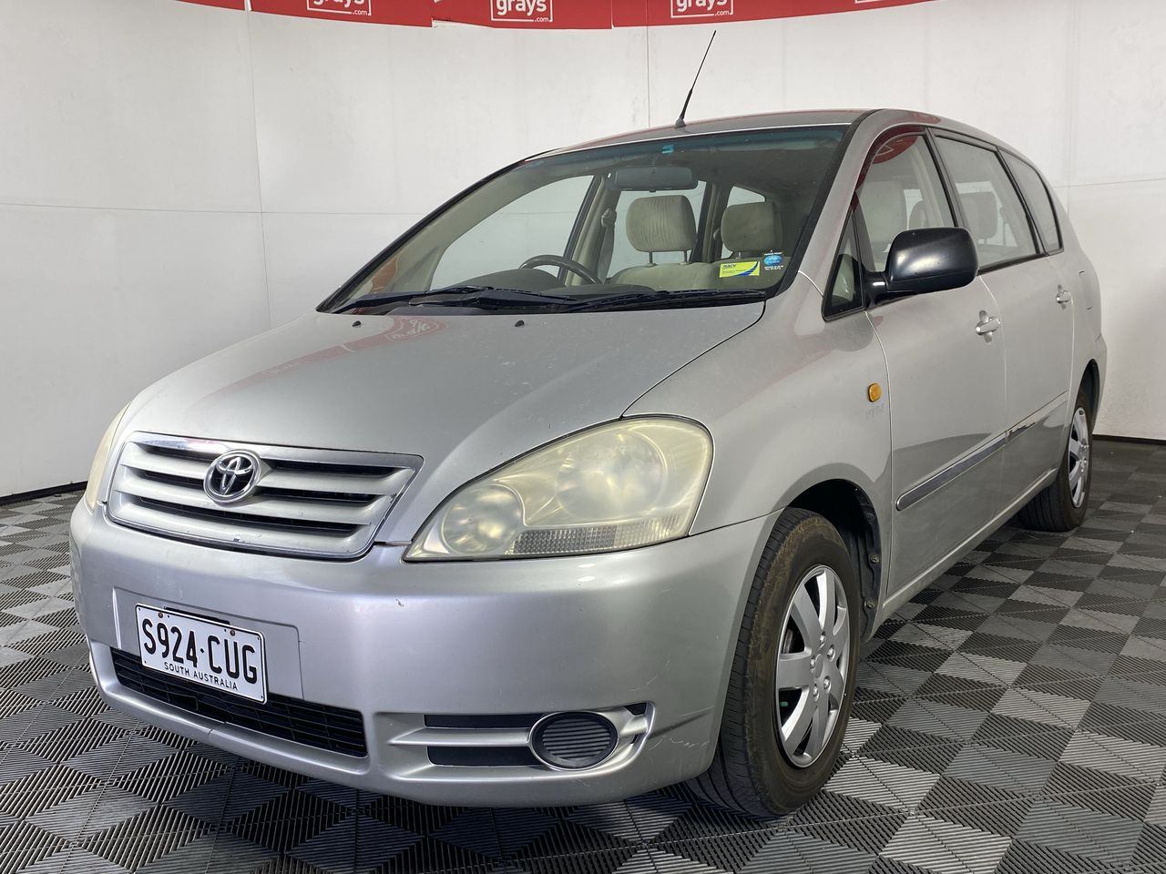 2001 Toyota Avensis GLX ACM20R Manual 7 Seats People Mover