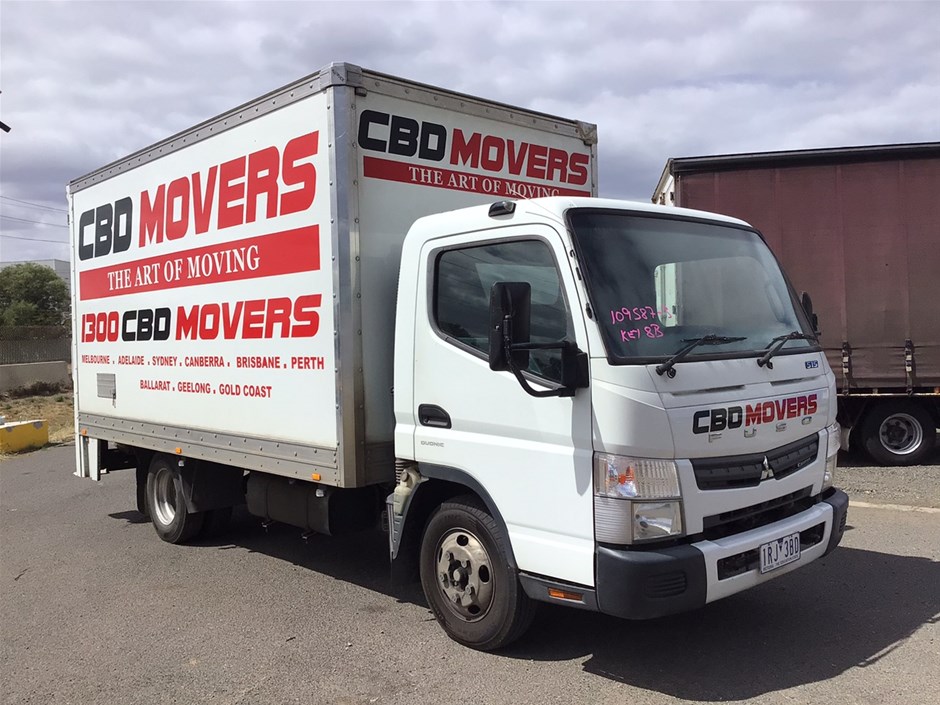 <p>2015 Mitsubishi Fuso Canter (4 x 2) Pantech Truck</p>