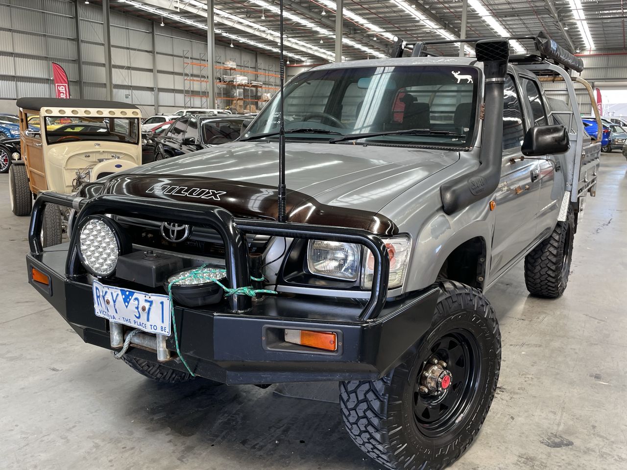 2002 Toyota Hilux (4x4) Manual Dual Cab