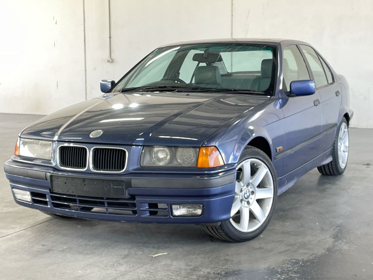 1996 Bmw 318i E36 Automatic Sedan Auction 0001 20075952 Grays Australia