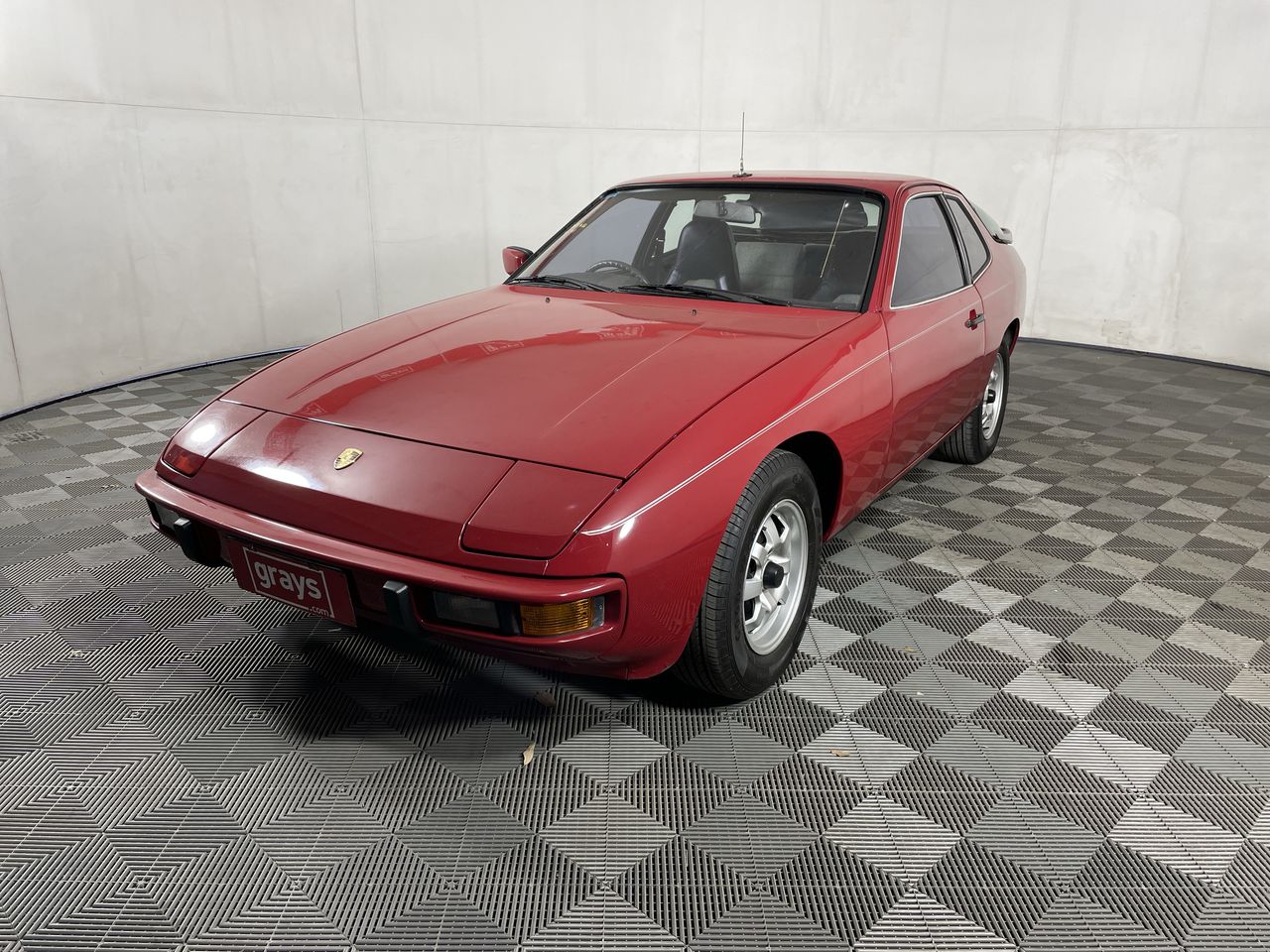Porsche 924 Automatic Hatchback
