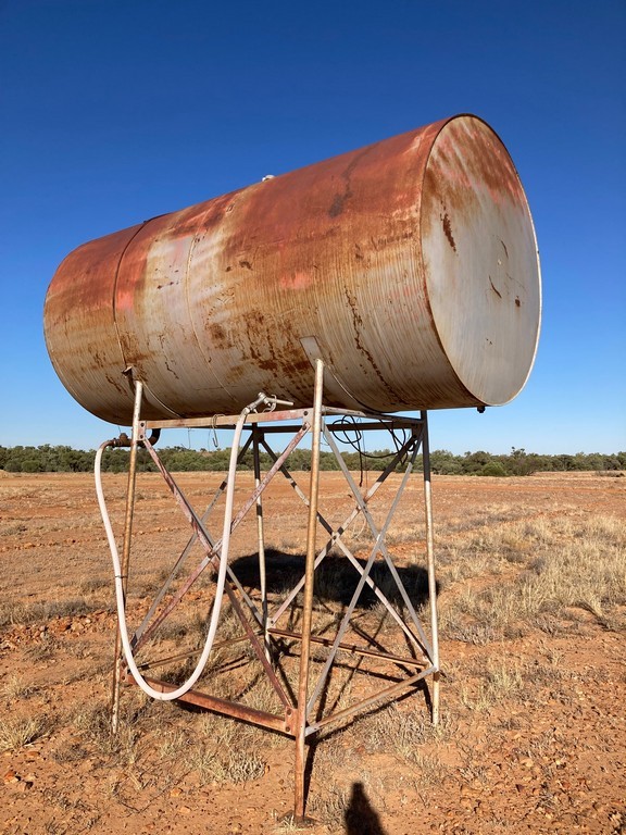 Gravity Fed Fuel Tank on Stand with Nozzle Auction (00705052161