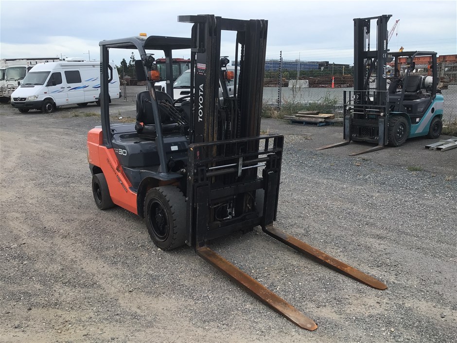 2017 Toyota 62-8FD30 Diesel Counterbalance Forklift Container Mast ...