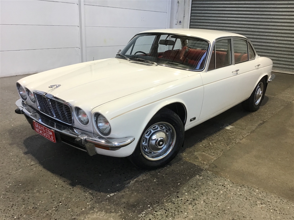 1974 Jaguar XJ6 Series 2 Automatic Sedan