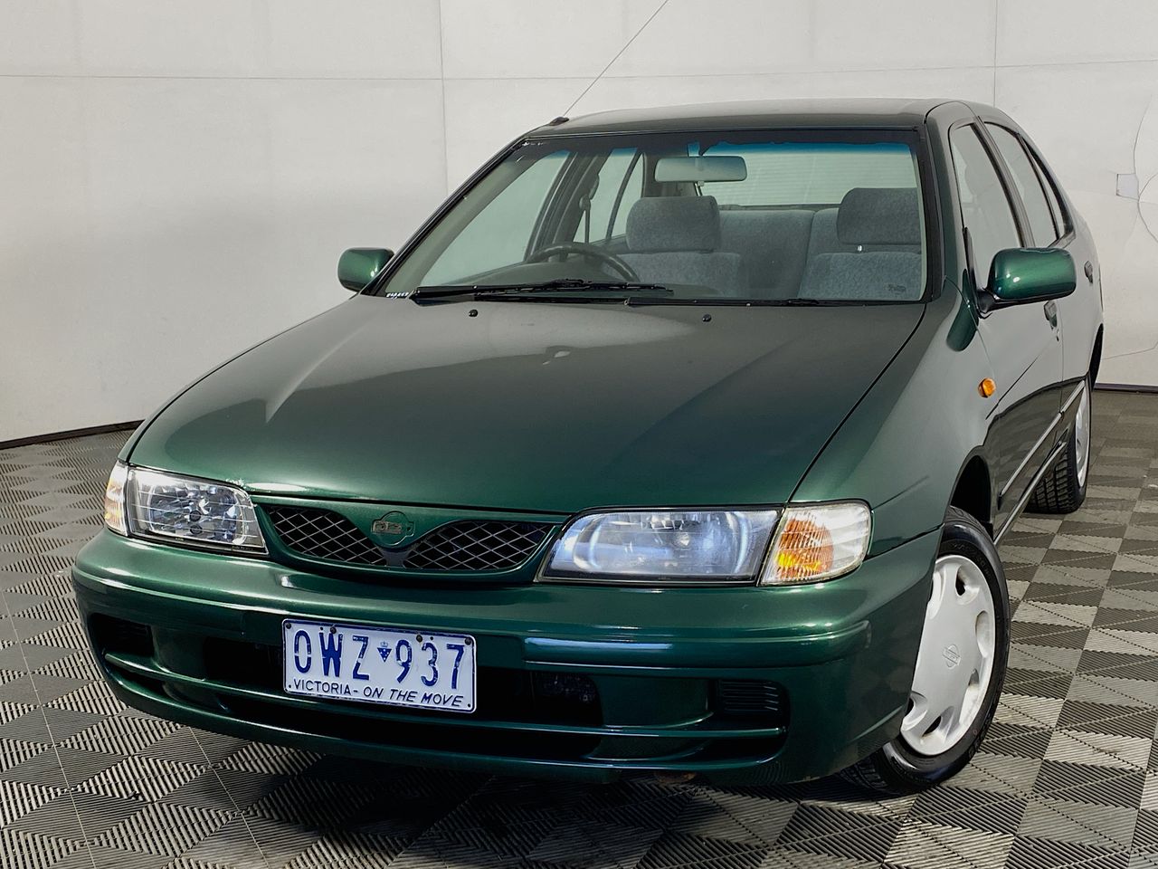 1998 Nissan Pulsar LX N15 Automatic Sedan